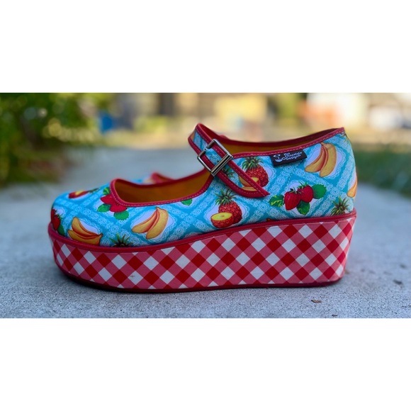Chocolaticas hot chocolate design Kitsch Mary Jane platforms size 10 - Picture 3 of 5